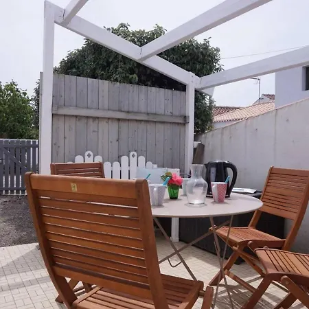Maison De Plain-pied Avec Cour, Proche Et Commerces - 4 Couchages, - Fr-1-224b-675 * Noirmoutier-en-l'Ile